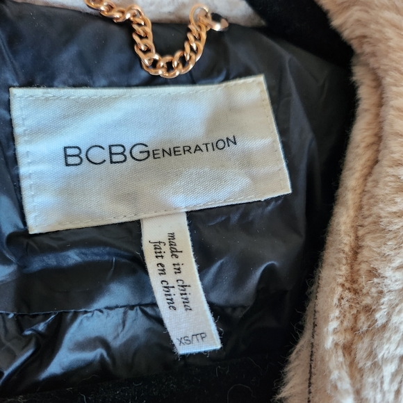 BCBG Generation XS mixed media insulated  winter jacket, faux fur and su… - Picture 2 of 11